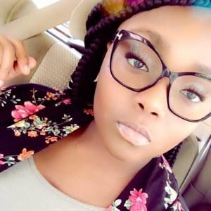 Meet your Posher, Ebony